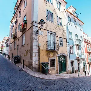 Cosy Chiado By Homing Appartamento